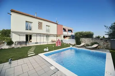 Image de Villa Mediterranea by Villas Guide