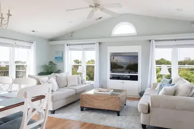 Image de Emerald Escape, Oceanview House in Emerald Isle, Nc!