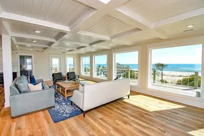 Image de Triquetra (Sea, Sky, Land), Oceanfront House in Emerald Isle, Nc!