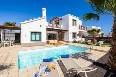 Image de Villa Aruba - Trois Chambres Villa, Couchages 6