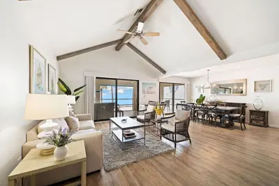 Image de Beach Bungalow: Sun, Sand, Serenity - Directly on Beach