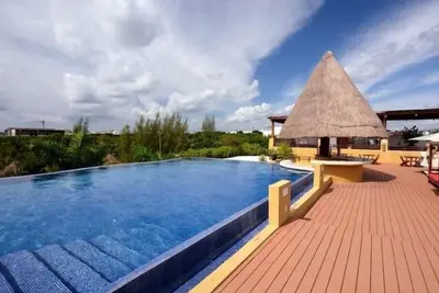 Image de 2 Br Secret Paradise steps from beach and 5th av\n\n