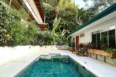 Image de Sunny Side Villa - steps to the beach/pool