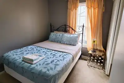 Image de Comfy 4 Br Home in Westerville w\\ Movie rm, Fenced yard, Large Deck w\\ Bbq Grill