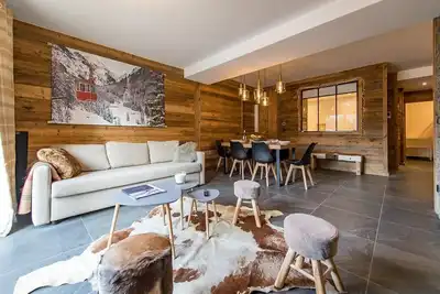 Image de Appartement Haut de Gamme avec une grande terrasse au cœur du village - 6 personnes