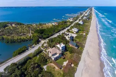 Image de Sunspace-Sands Luxury Oceanfront Home