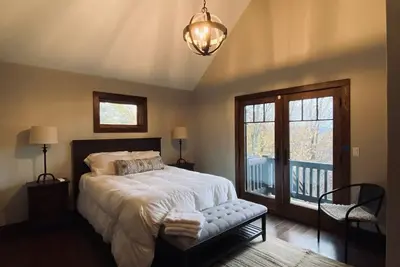 Image de Bump Mountain Retreat: Hot Tub, Sauna, Pool, Game Room, Piano & Panoramic Views