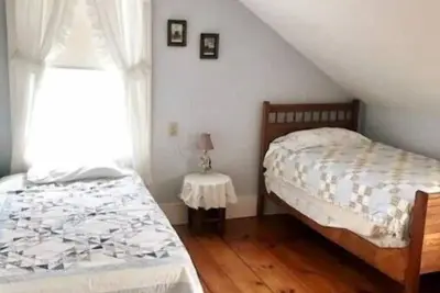Image de East Shore Farmhouse\n\n