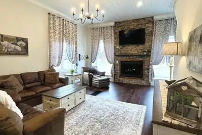 Image de Legen-dairy Hideaway, in the heart of Park Falls!