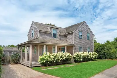 Image de Luxury 5br w/ Private Pool in Town - All 5 Br w/ En Suite Bathrooms