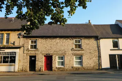 Image de Wilson Eyre Cottage, with a garden in Castleton, Peak District