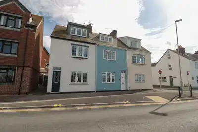 Image de Quay Cottage - Sea View, pet friendly, with a garden in Poole