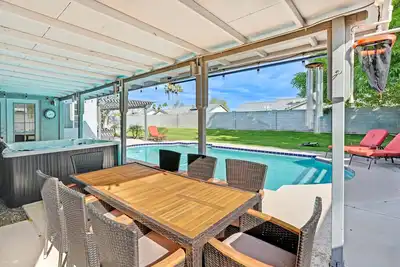 Image de Peoria Home w/ Private Pool, Hot Tub, & Gas Grill!