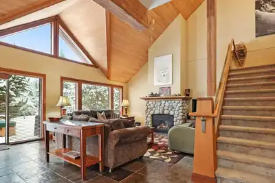 Image de Montebello Private Home E1