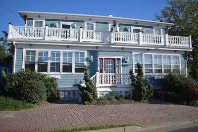 Image de Victorian home in beautiful Cape May- All Season