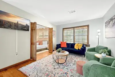 Image de Spacious 4k Beds in Town Center | Fenced Yard!