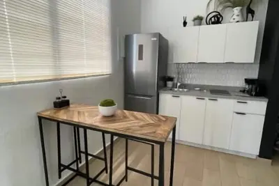 Image de Modern Centric studio apt w/ parking