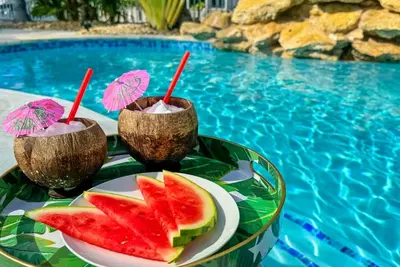 Image de Luxury Boating Paradise+Pool+Sailing Kayaks