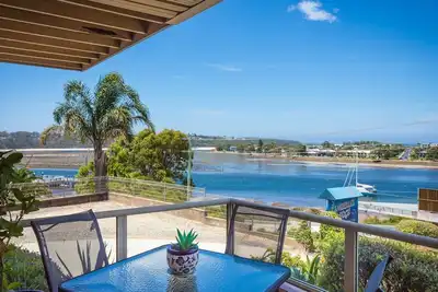 Image de Close To Town with Water Views