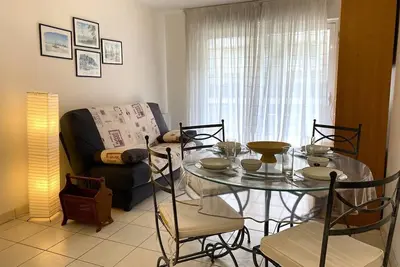 Image de Agréable appartement avec Wifi, 4 personnes, 1 chambre