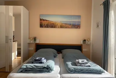 Image de Appartement-Classique-Salle de bain-Vue sur Jardin-Klein aber Fein