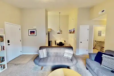 Image de Red Cliff Condos #3i -- Top Floor condo with pool and hot tub access