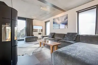 Image de Willms Living, Long Beach House - Design-avantgarde. Viel Raum. Direkt an den Tinnumer Wiesen