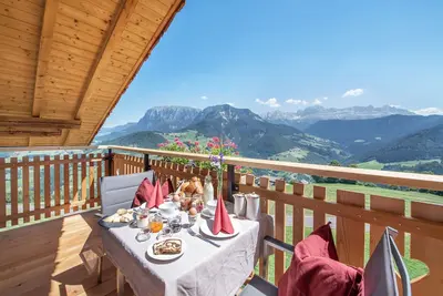 Image de Appartement 'Furnerhof Apt Stearnzauber' avec vue sur les montagnes, jardin partagé et Wi-Fi