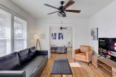 Image de Modern Gem in Cooper-Young: Remodeled Haven