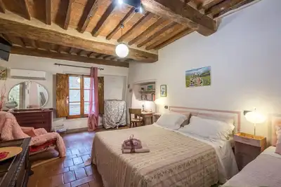 Image de Maison de vacances 'La Casa Gialla Di Buonconvento' avec Wi-Fi et climatisation