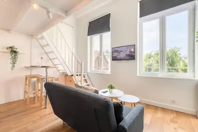 Image de Mezzanine studio 3 minutes from the metro
