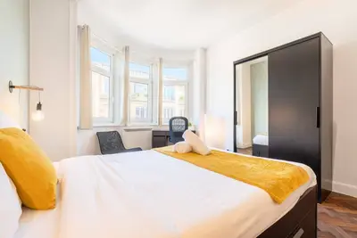 Image de Appartement 2 chambres avec parking, proche métro