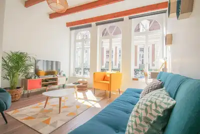 Image de T2 avec beau séjour en plein cœur du Vieux Lille