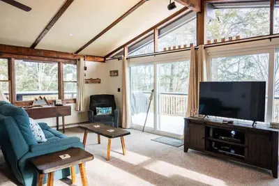 Image de Mountainside 4-Br Lodge 2-min to Okemo Mountain