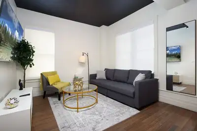 Image de Stylish 1br On Rvrwalk, Gym&Parking, Near Conv Ctr