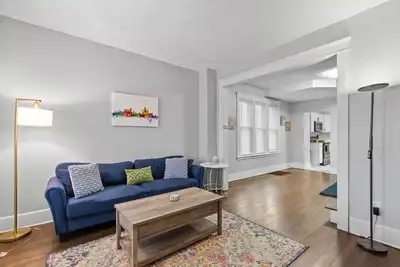 Image de Little House on Laprairie - Long Term Availability - Near Dt Ferndale & Detroit