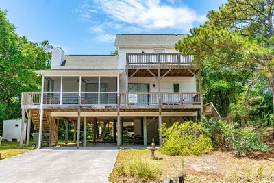 Image de Island Dreams, Oceanside House in Emerald Isle, Nc!