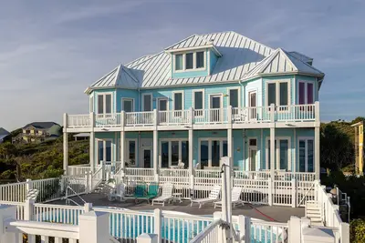 Image de Magnolia Moon, Oceanfront House in Emerald Isle, Nc!