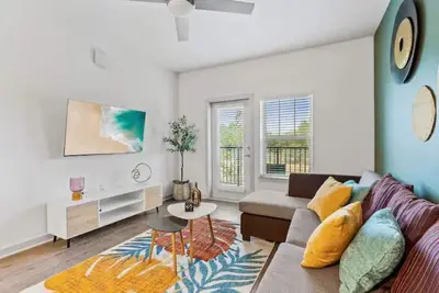 Image de Charming Oasis 10 Min to Parks Pets Allowed