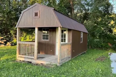 Image de Off Grid River Cabin - Camping