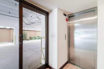 Image de Dp1, Spacious & bright flat 4 mins to Cayalá