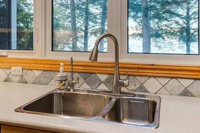 Image de This six bedroom Viceroy cottage is located just minutes from Port Carling.