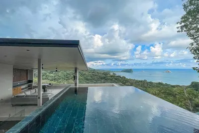 Image de Contemporary Luxury, Saltwater Pool, Fully Air Conditioned, Huge Views