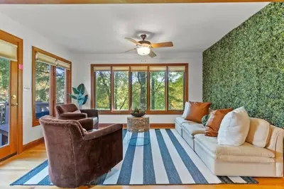 Image de Polo Comfort SunRoom, 3br - Wfu