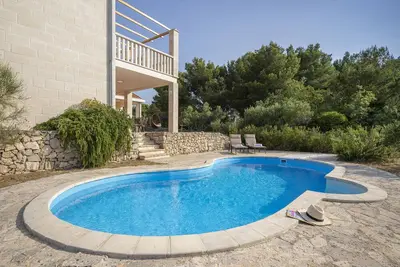 Villa Pharia with Pool Xi