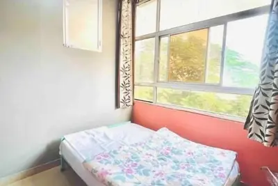 Image de BhooraHouse Room with Big Window