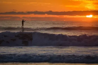 Image de Sunrise to Sunset! Direct Ocean Front, Three Bedrooms, Two Bathrooms.