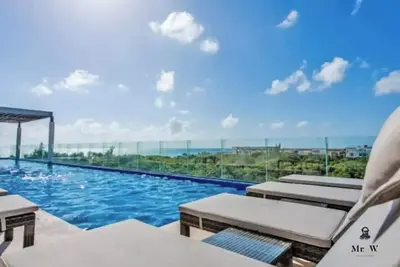 Image de Oceanview Rooftop Pool | Spa Tub | Steps to Beach
