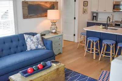 Image de Luxury Coastal Condo in Cape Porpoise – Stylish 2br Retreat, Pool, Near Beaches!