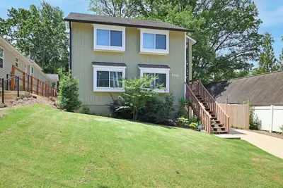 Image de Oasis near Ncsu: Walk to Campus, Dine Local 4br/4b
